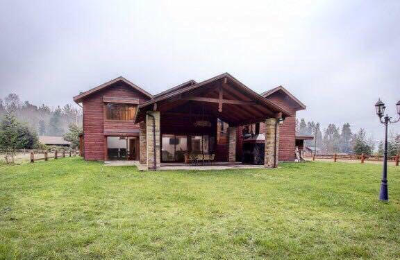 Venta de Casa con 6d en Condominio y acceso a Lago VillarricaPucon