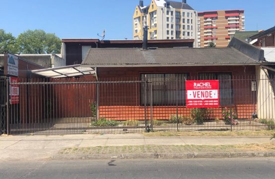 Se vende casa sector campos deportivos