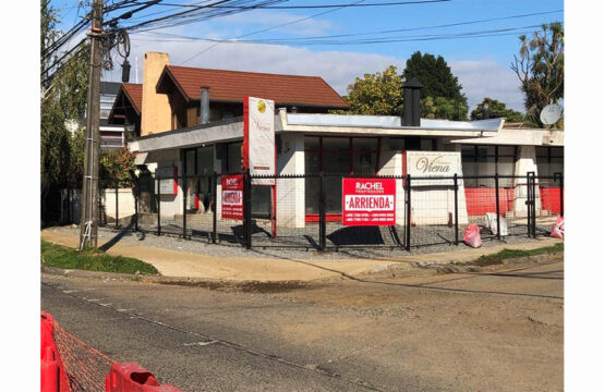 SE ARRIENDA LOCAL COMERCIAL COMPLETAMENTE REMODELADO