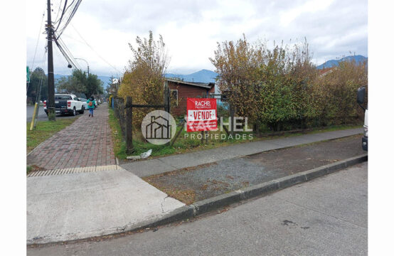 SE VENDE EXCELENTE SITIO DE ESQUINA EN PUCON