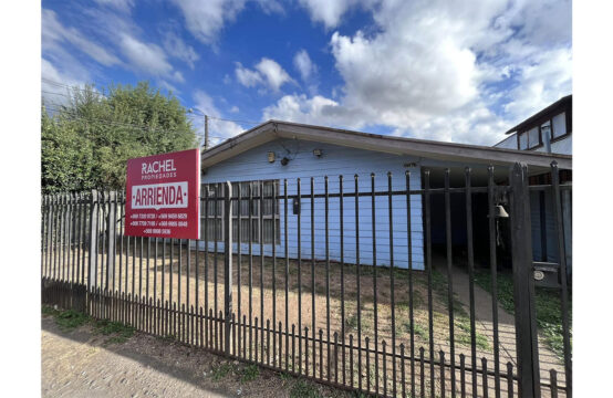 SE ARRIENDA CASA DE ESQUINA EN SECTOR AQUELARRE