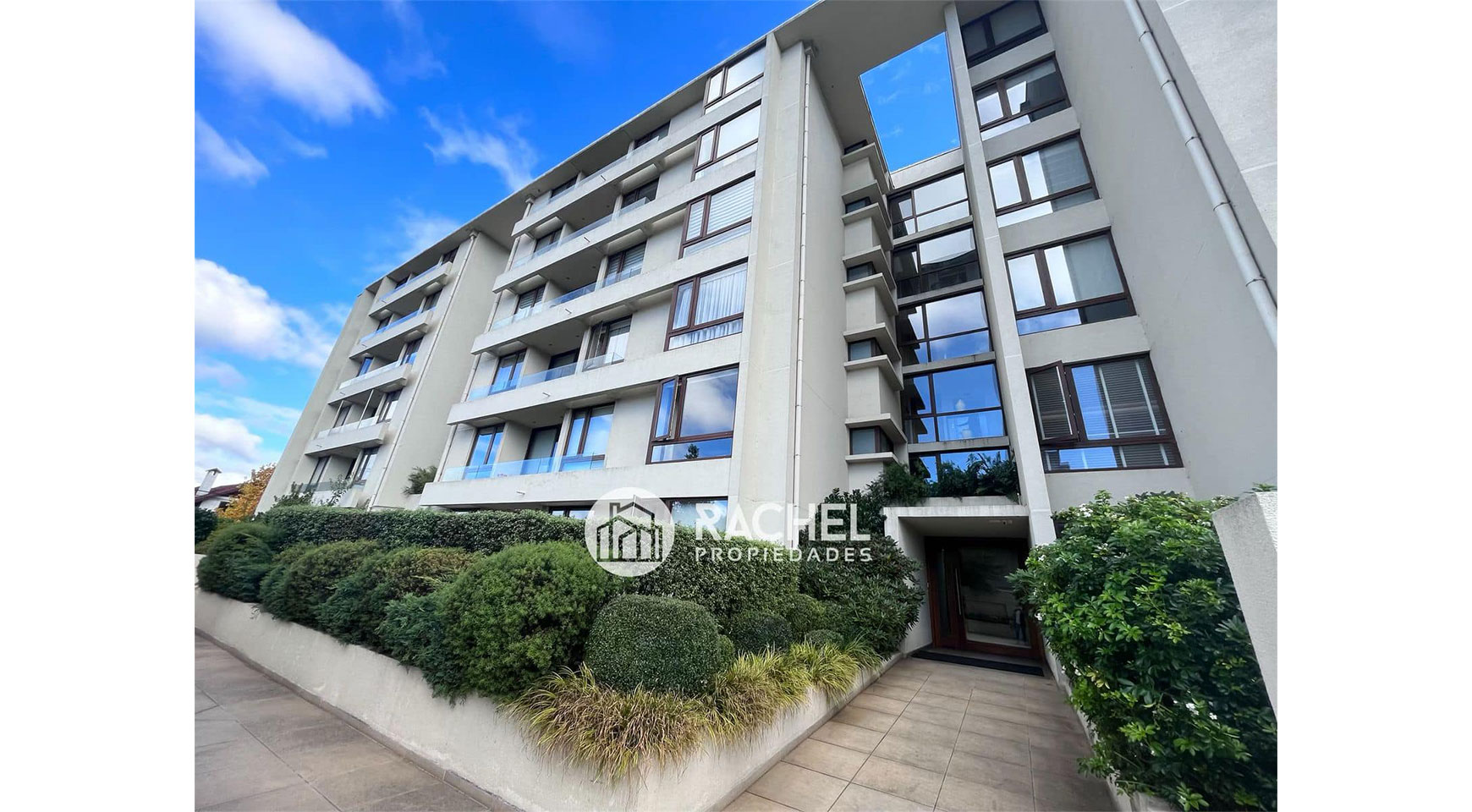 EN VENTA IMPECABLE DEPARTAMENTO EN EDIFICIO VERGELTemuco