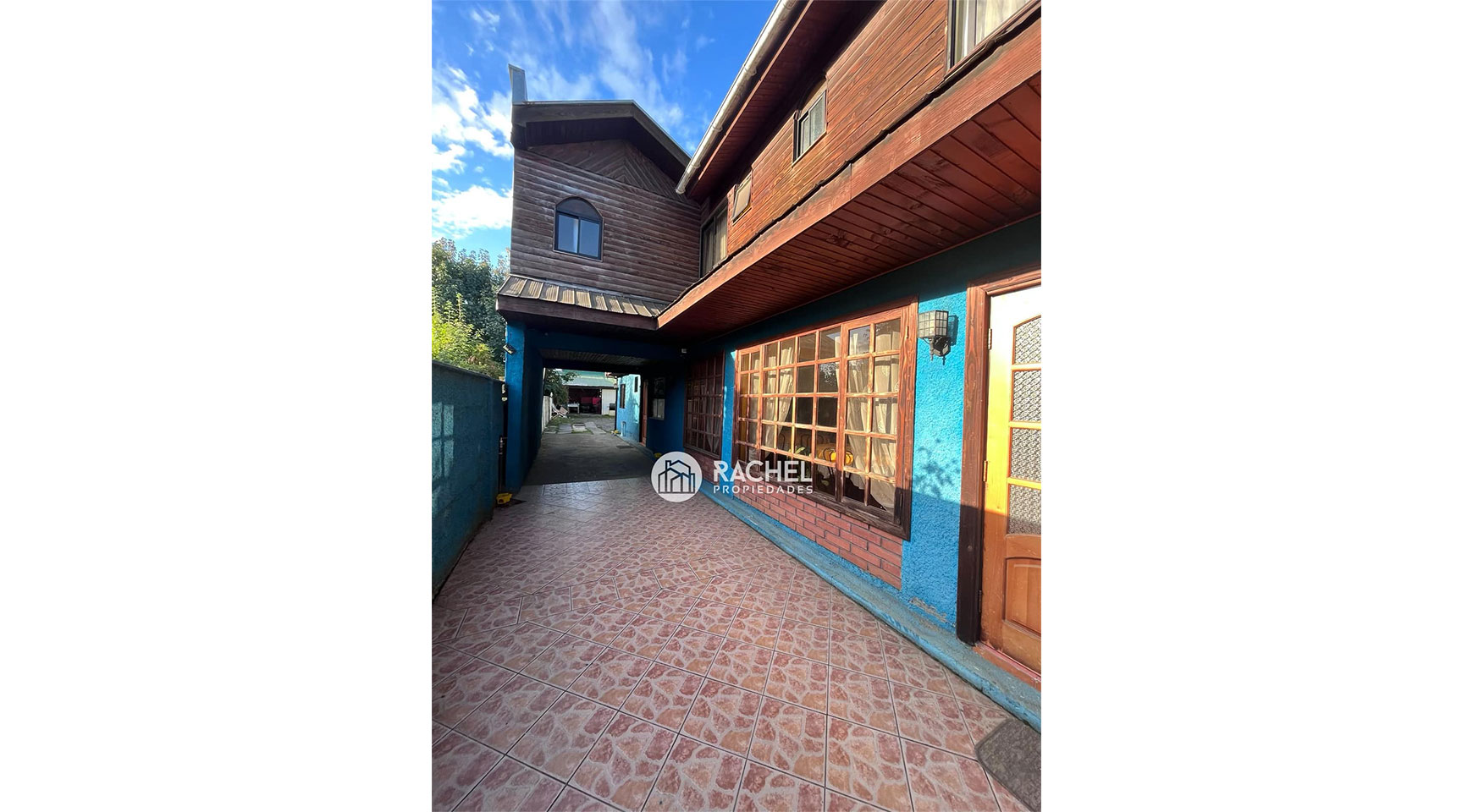 SE VENDE RECONOCIDO HOSTAL FUNCIONANDO EN PRINCIPAL ARTERIA DE TEMUCOTemuco