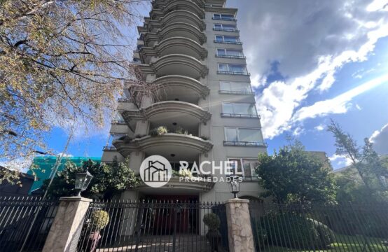 SE VENDE MARAVILLOSO DEPARTAMENTO EN EXCLUSIVO EDIFICIO SECTOR AVDA ALEMANIA