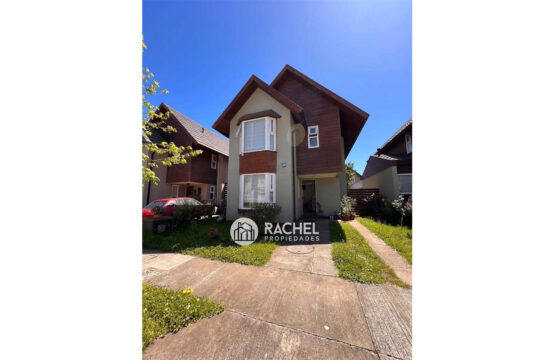 PRECIOSA CASA  EN VENTA  EN CONDOMINIO ALTO MIRASUR