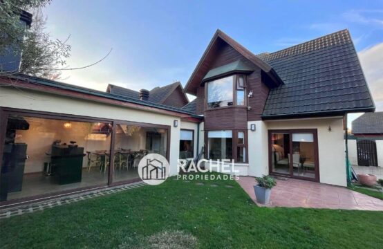 VENTA HERMOSA CASA EN EXCLUSIVO SECTOR DE VALLE ALCALÁ