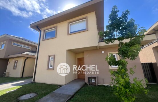 SE ARRIENDA HERMOSA CASA EN CONDOMINIO PARQUE ANTUMALAL