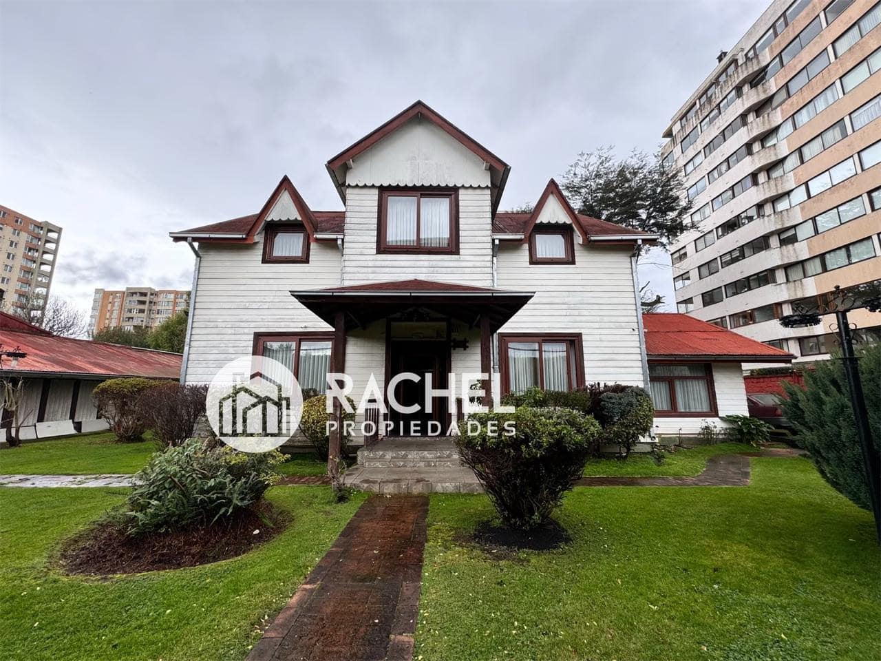 ESPECTACULAR TERRENO CON CASA  CALLE TRIZANO – TEMUCOTemuco
