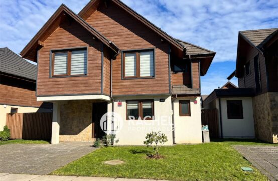 SE VENDE PRECIOSA CASA SEMI NUEVA EN CONDOMINIO VISTA GOLF