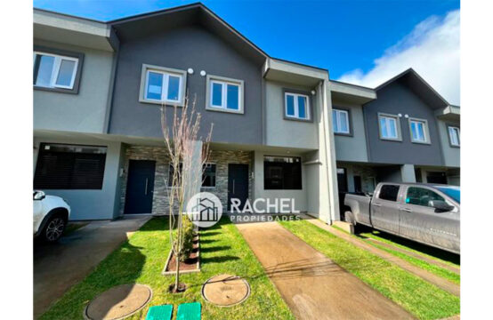 SE ARRIENDA CASA ESTILO TOWNHOUSE DENTRO DE CONDOMINIO