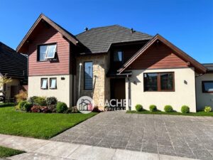 SE VENDE PRECIOSA CASA SEMI NUEVA EN CONDOMINIO VISTA GOLFTemuco