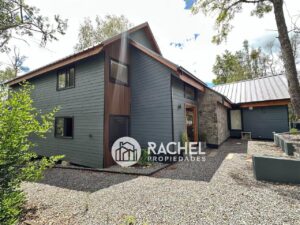 VENTA DE MARAVILLOSA CASA NUEVA “LA NUEVA PUNTILLA” , VILLARRICAVillarrica