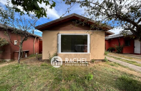 EXCELENTE OPORTUNIDAD! CASA DE 1 PISO REMODELADA &#8211; Lomas de Mirasur