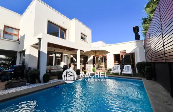 SE VENDE IMPECABLE Y AMPLIADA CASA- Exclusivo y consolidado sector Cumbres del Sur
