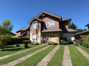 EN VENTA ESPECTACULAR CASA CONDOMINIO ALTOS DEL BOSQUE IITemuco