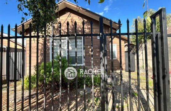 SE ARRIENDA LINDA CASA 3d , JARDINES DEL FUNDO &#8211; Fundo el Carmen