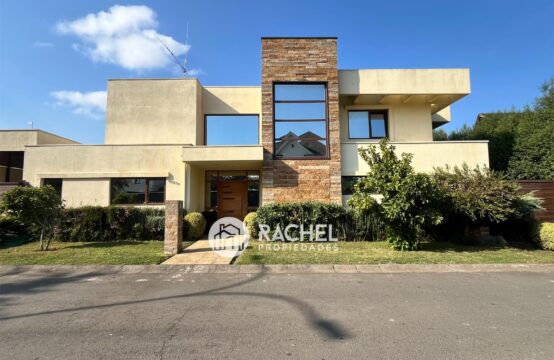 SE VENDE SÓLIDA CASA DE 6D EN EXCLUSIVO CONDOMINIO -Sector Portal de la Frontera