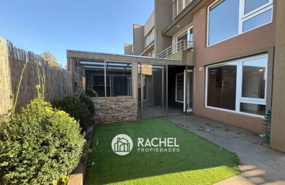 Venta Excelente Casa Estilo Townhouse en Condominio Marsella – Barrio Francés