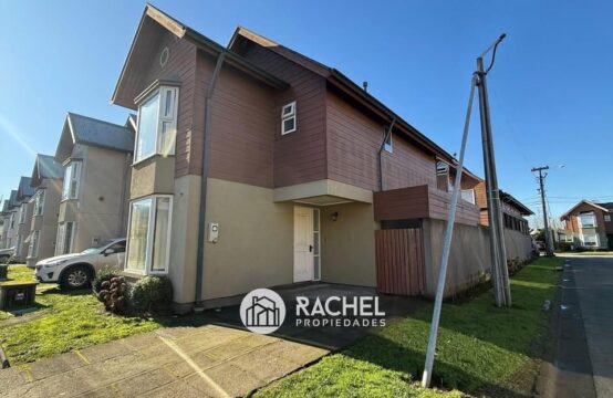 SE ARRIENDA IMPECABLE CASA EN CONDOMINIO SECTOR PONIENTE- Altos del Maipo