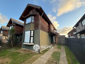 SE VENDE CÓMODA Y ACOGEDORA CASA EN SECTOR PONIENTE-Arboleda del PortalTemuco