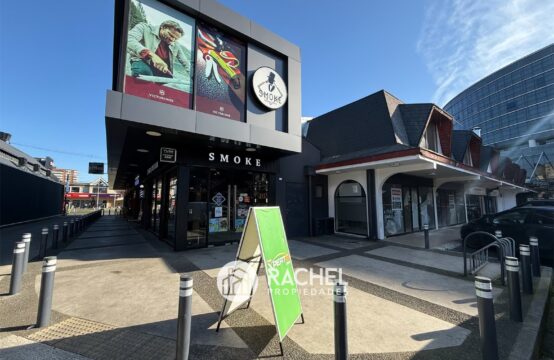 SE ARRIENDA LOCAL ESQUINA COMERCIAL REMODELADO EN CENTRO COMERCIAL CON ALTO FLUJO &#8211; Torremolinos con Avda Alemania