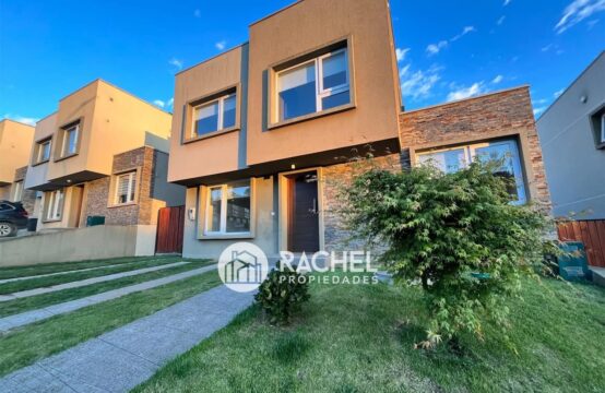 SE VENDE LINDA Y SEGURA CASA MEDITERRANEA EN CONDOMINIO Barrio Francés- Temuco