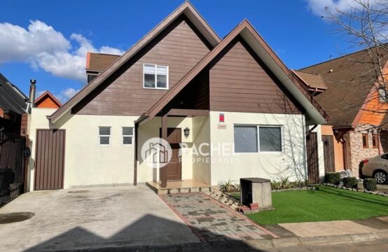 EN VENTA IMPECABLE CASA DE 4 DORMITORIOS