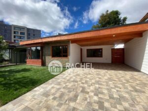 SE VENDE CASA REMODELADA Y AMPLIADA A PASOS DEL COLEGIO ALEMAN .-SECTOR HOCHSTETTER.Temuco