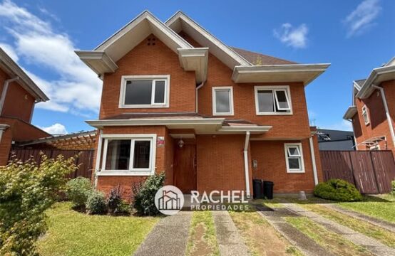 SE ARRIENDA AMPLIA CASA CON 4 DORMITORIOS EN CONDOMINIO- Sector Portal de la Frontera