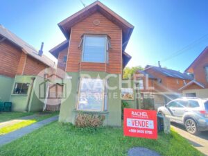 SE VENDE ACOGEDORA Y LUMINOSA CASA UBICADA EN VILLA CONSOLIDADAValdivia