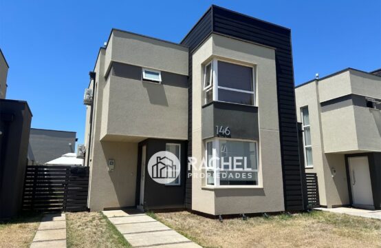 SE ARRIENDA LINDA CASA EN CONDOMINIO TERRANOVA