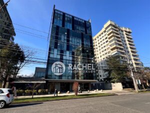 EN VENTA LUMINOSA OFICINA – EDIFICIO UNO KTemuco