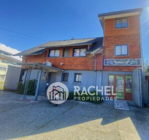 SE ARRIENDA AMPLIA CASA COMERCIAL CON OFICINASValdivia