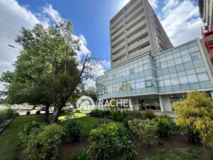 SE VENDE HERMOSO Y SOLEADO DEPTO EDIFICIO GERMANIA-Pasos Hospital RegionalTemuco