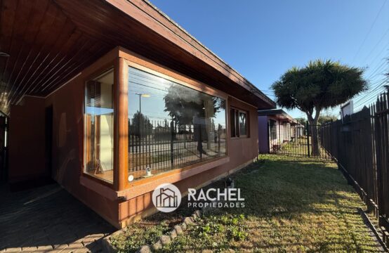 SE VENDE COMODA CASA AMPLIADA DE 1 PISO CON AISLACION TERMICA- Villa Parque San Sebastián