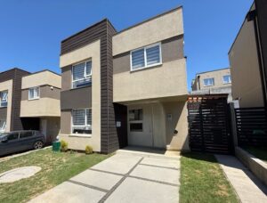 SE VENDE MODERNA CASA MEDITERRÁNEA SEMI NUEVA EN CONDOMINIO – Fundo el CarmenTemuco