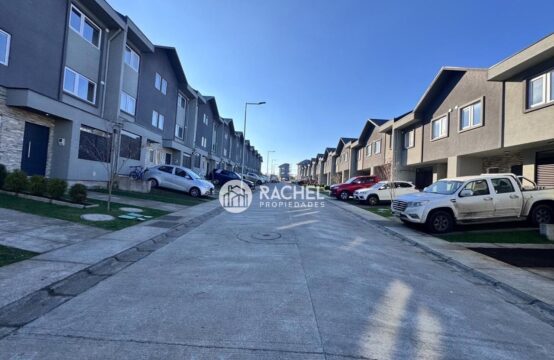 SE ARRIENDA MODERNA CASA TOWNHOUSE NUEVA CONDOMINIO BOTROLHUE – TEMUCO.